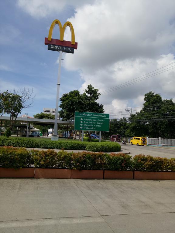 Mactan Newtown Condo Lapu-Lapu City Exterior foto