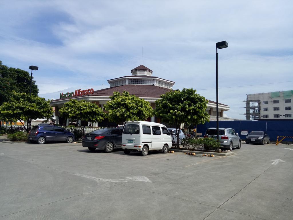 Mactan Newtown Condo Lapu-Lapu City Exterior foto